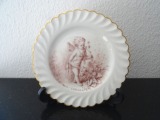E. T. - Šķīvis. 20.gs. sākums, zēltījums, porcelāns, diam. 16 cm, ar statīvu
