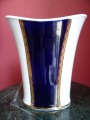LFZ - Vase "Tulip". Cobalt, gold, h 15 cm, with minor defects