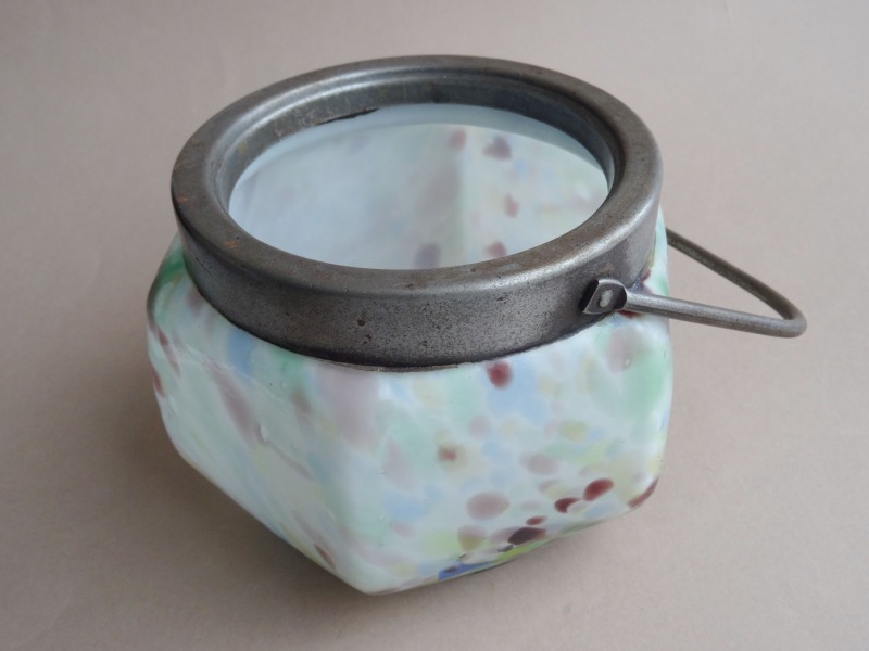 Stikla cukurtrauks ar rokturi h 8.5 cm d 10.5 cm