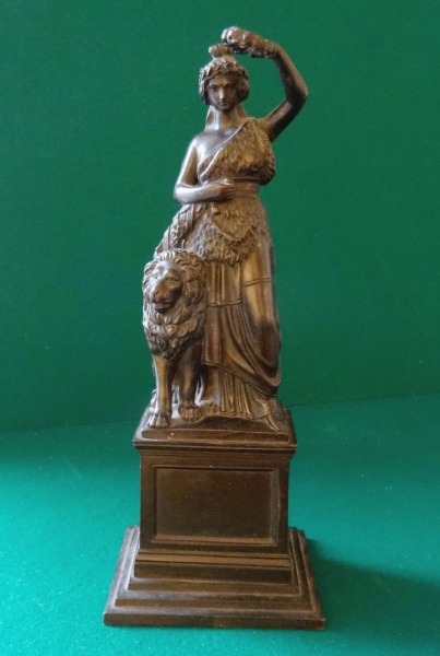 Čuguna figūra ar lauvu, h 22,5 cm