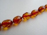 Dzintara krelles, dimanta griezums, garums 25.5 cm, svars 18 g