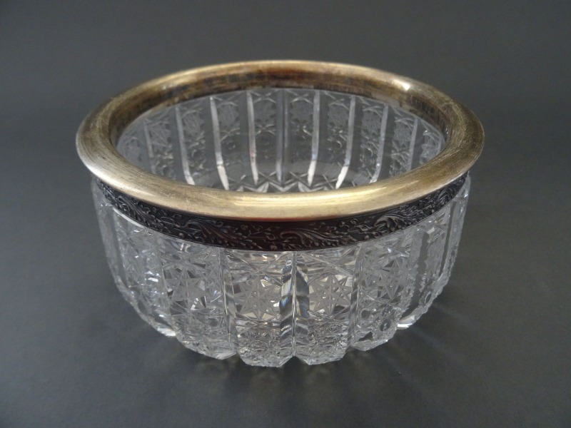 Kristāla cukurtrauks ar sudraba apmali, d 14,5 cm h 7 cm