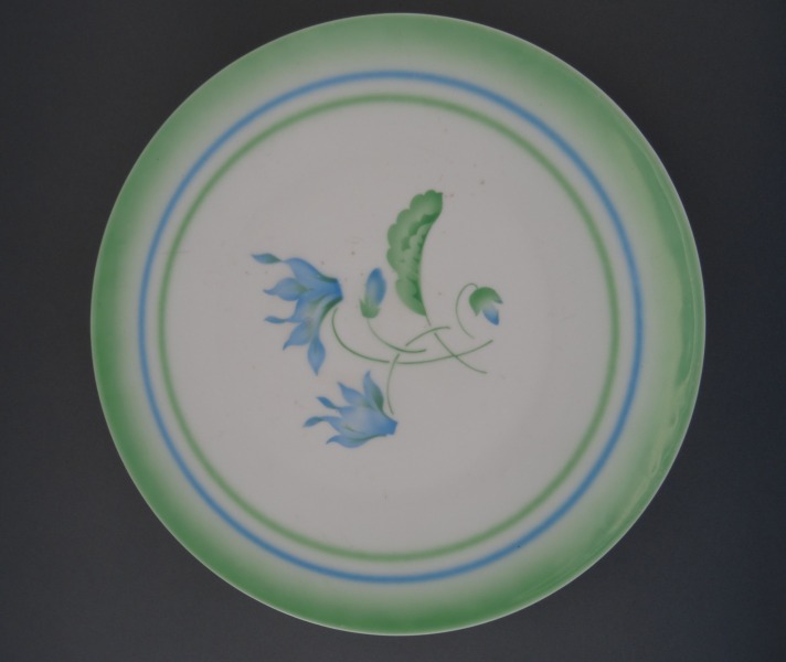 Kuzņecovs - Art Deco P.B. zīme, d 31,5 cm