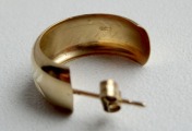 Zelta auskari 9 karati svars 0.83 g