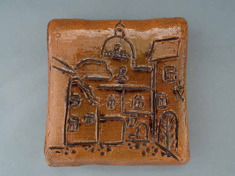 Sienas dekors Vecrīga, 1977., iniciāļi G. B., keramika, 13x12 cm