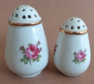 Salt shakers with roses 