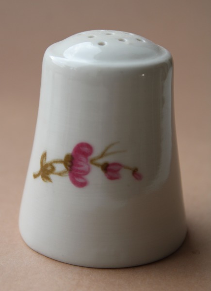 Garšvielu trauks ar ziediem porcelāns