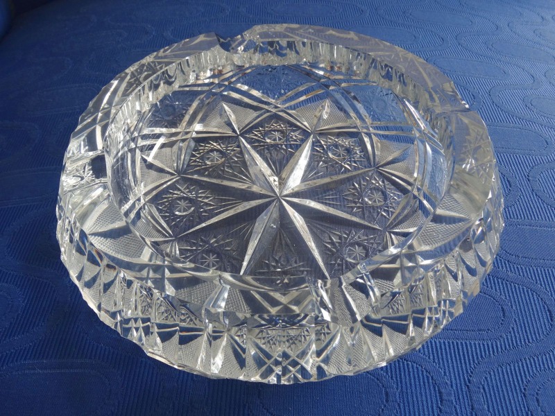 Crystal ashtray, dia. 19 cm