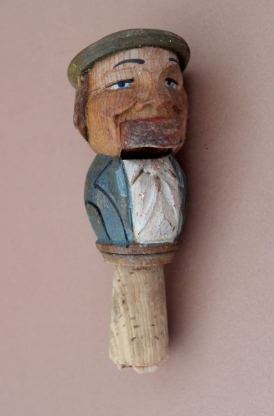 Wooden cork with mouth lifting mechanism H 11 cm