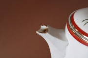 Kuzņecovs - Tejkanna Austrumu motīvs, porcelāns, ar defektiem h 23 cm