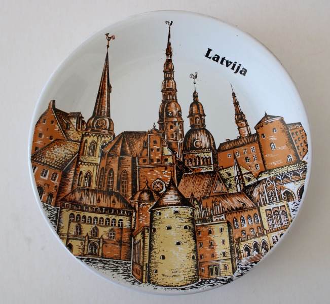 Porcelain plate Latvia D 19.5 cm