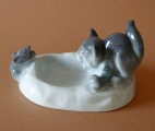 Kuznetsov - Ashtray, porcelain, h 10 cm; w 13 cm