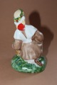 Baranivka - Pioniere ar vīnogām, porcelāns, h 13 cm