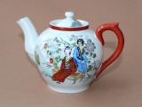Kuznetsovs - Teapot, Japanese motif, porcelain, h 11 cm