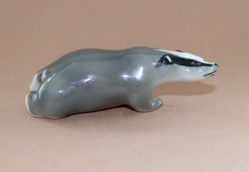 LFZ - Badger, 1956, porcelain, h3x12 cm