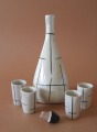 Liķiera komplekts karafe + 4 glāzītes, porcelāns h 21.5 cm