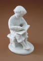LFZ - Zēns lasa grāmatu. Porcelāns, autors S. Velihova, h 17 cm