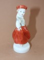 RPR - Dejotāja, 1960., porcelāns, h 11.5 cm Modeļa autors - L. Novožeņeca