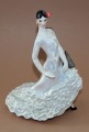 Kijevas eksperimentālā keramikas un mākslas rūpnīca - Karmena. Porcelāns h 23 cm; W 17 cm