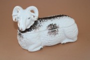 Kuznetsov - Butter dish ram, porcelain H 12 cm W 17 cm