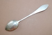 Silver spoon, fineness 830, length 13.5 cm; weight 11.14 g.