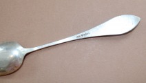 Silver spoon, fineness 830, length 13.5 cm; weight 11.14 g.