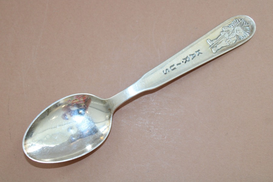 Серебряная ложка, 830 проба, длина 15,5 см; вес 27,27 г.