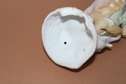 Marķīzs ar lietussargu, porcelāns, h 32 cm