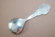 Серебряная ложка, 830 проба, длина 14 см; вес 35,38 г.