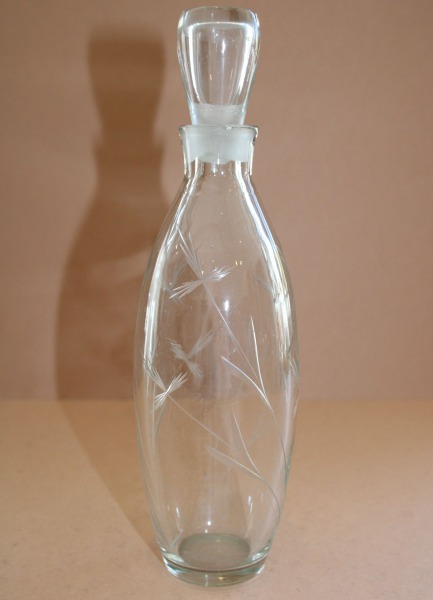 Carafe with lid, Ilguciems glass factory, 22.5 cm