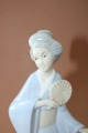 Meitene japāņu Geišas kostīmā, Spānija, porcelāns h 22.5 cm; 