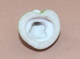 Vardīte, porcelāns h 2.5 cm; d 2.7 cm