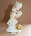 Zēni ar bumbu, porcelāns, Vācija, augstums 18 cm
