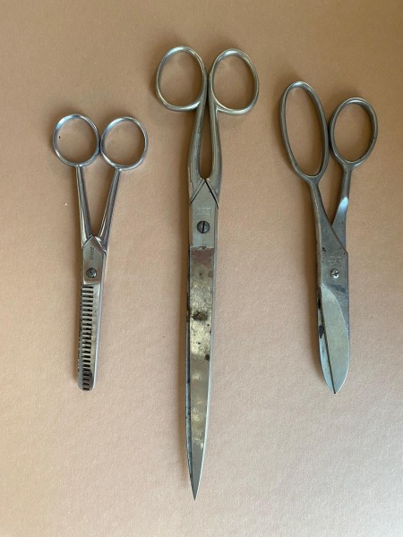 Antique hairdressing scissors, 3 pieces.