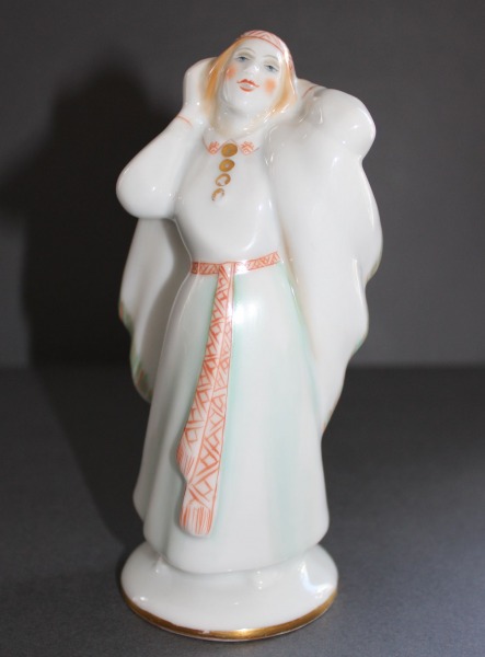 Porcelāna figūra,Tautumeita