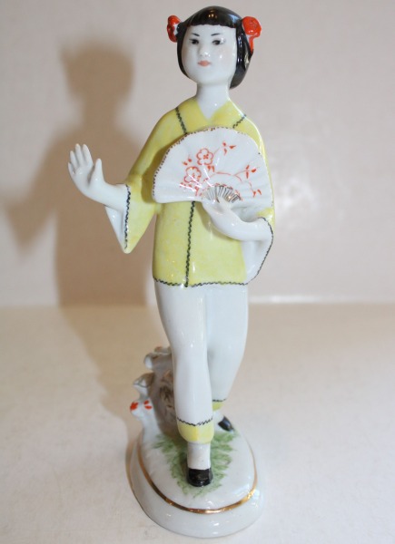 Chinese woman, porcelain, h.15, Lfz,1957, top grade