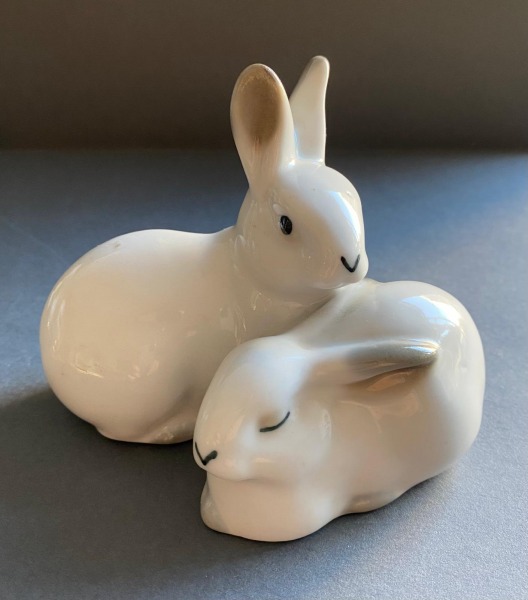 Hares, porcelain, 9x12 cm