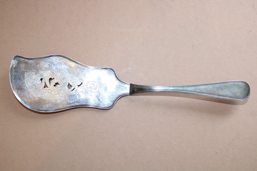 Cake spatula, David Andersen, silver, 830 fineness, 42.82 g.