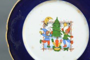 Фарфоровая тарелка Рождество. Автор Беатрис Карклиня. Диаметр 24 см.