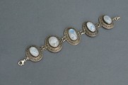 Silver bracelet with moonstone
