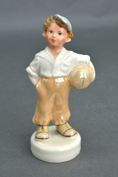 Футболист, фарфор, высота 12 см, RPF