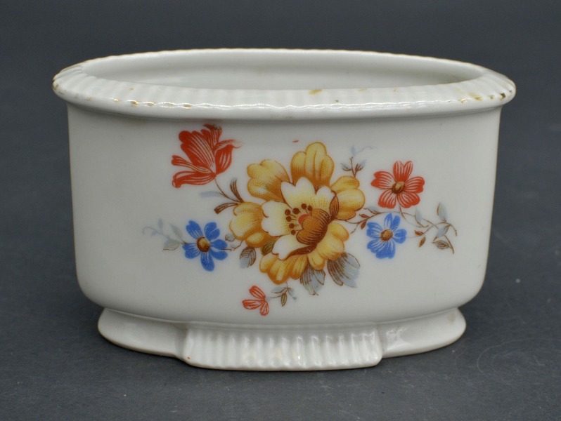 Фарфоровая подставка для салфеток Jessen. 5,5х9,5 см.