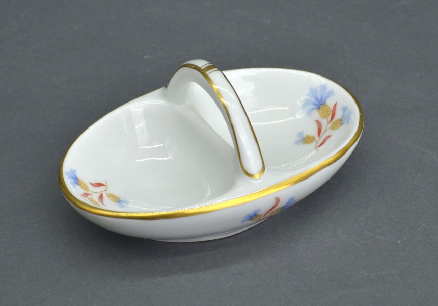 Фарфоровое Кузнецовское блюдце для специй