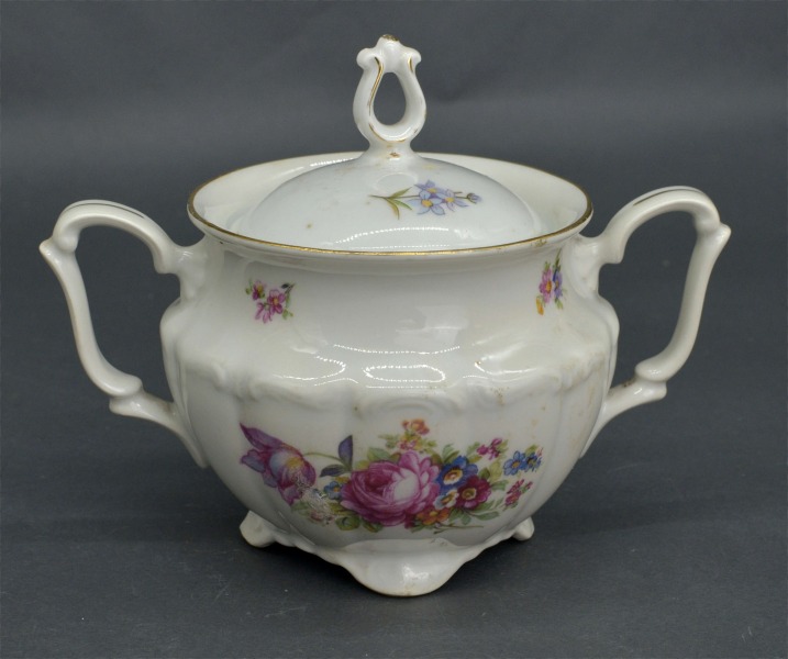 Фарфоровая сахарница. Польша. 16,5х13 см.