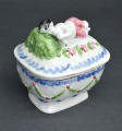 Kuznetsov casket with lid. Russian Empire. 12x12x10 cm