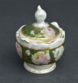 Kuzņecova lādīte ar vāciņu. Krievijas impērija. 8x6 cm. Restaurēta.
