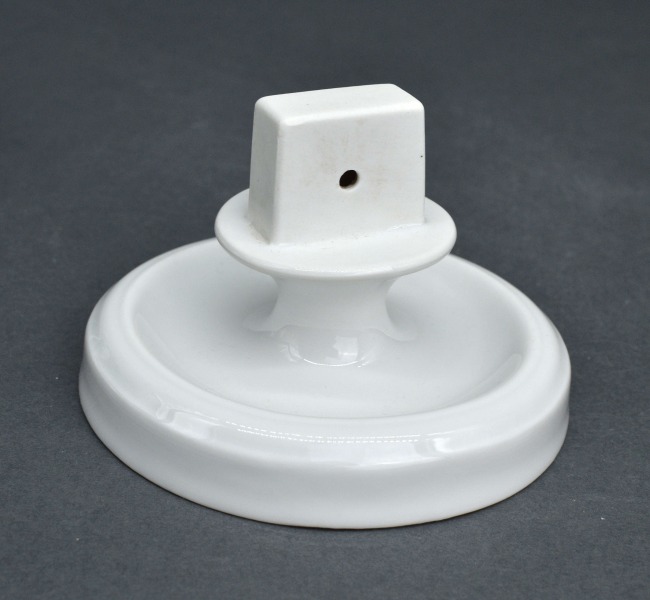 Kuznetsovs Latvija ashtray with matchbox holder. Height 7 cm. Diameter 9 cm. Without stamp.