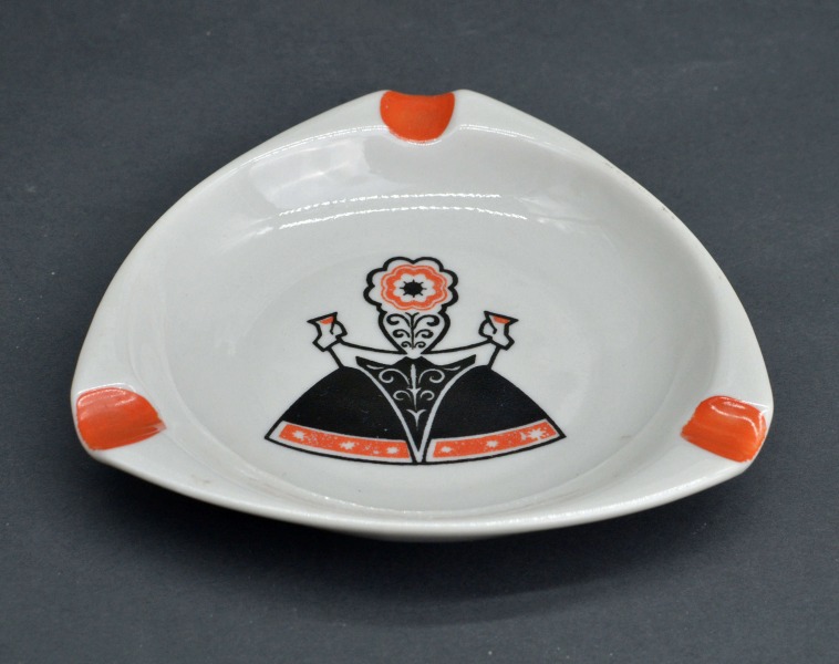 Ashtray with a folk girl. RPR. Diameter 12 cm