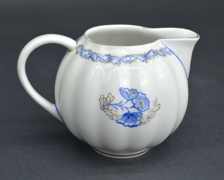 Porcelāna krējuma trauks. LFZ. PSRS. Augstums 9 cm