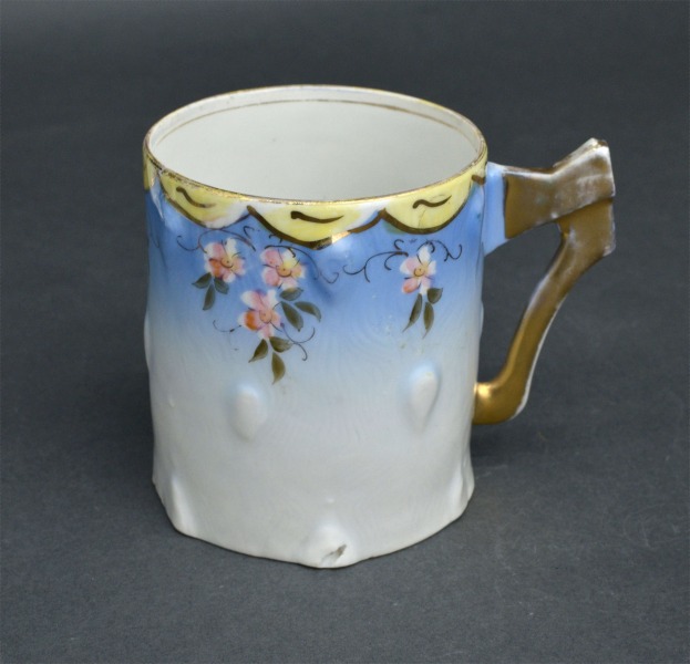Porcelāna krūze. Kuzņecovs. Krievijas impērija. 12x13x10 cm